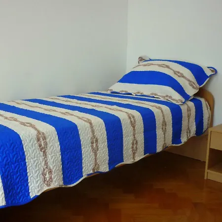 Apartman Tisno * 迪斯诺