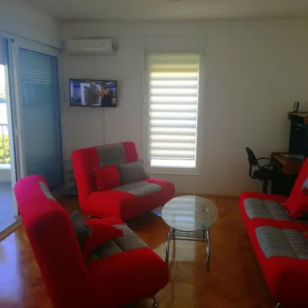 Apartman Tisno * 迪斯诺