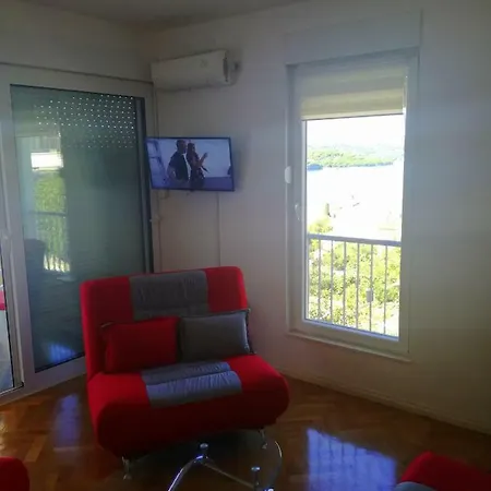 Apartman Tisno 公寓 迪斯诺