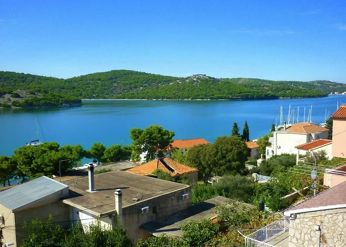 Apartman Tisno Apartman *